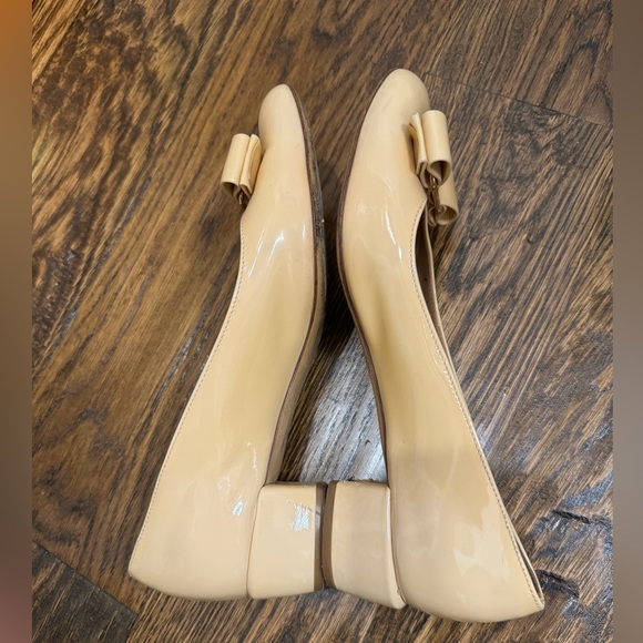 Salvatore Ferragamo vara bow pumps - Picture 5 of 9